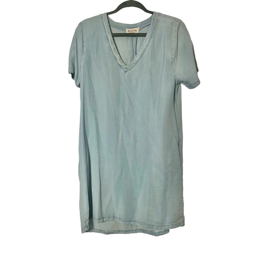 Denim V-Neck Short Sleeve Dress With Pockets - Picture 2 of 14